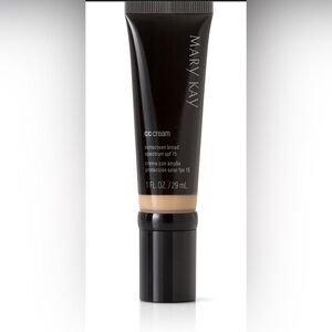 NIB! Medium to deep Mary Kay Cream Foundation CC Cream